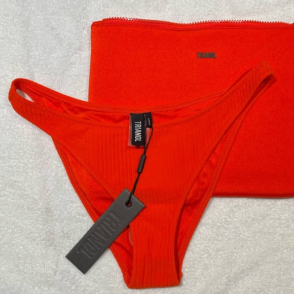NWT: TRIANGL MACI Cheeky Bottom in Candy Apple Red - Size L - Picture 2 of 4